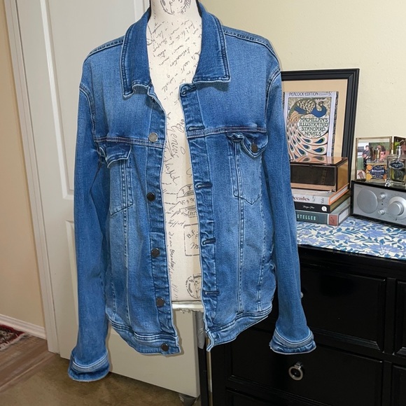 BlankNYC Denim Jean Jacket - Picture 3 of 12